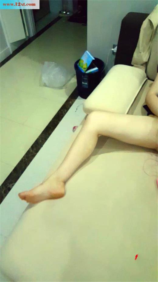 <!-- 标题采集开始 -->老婆真会玩，跳蛋和震动棒一起插入骚穴(13P)<!-- 标题采集结束 -->