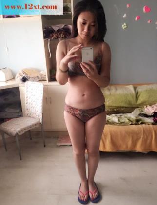 <!-- 标题采集开始 -->良家少妇完美身材自拍(13P)<!-- 标题采集结束 -->