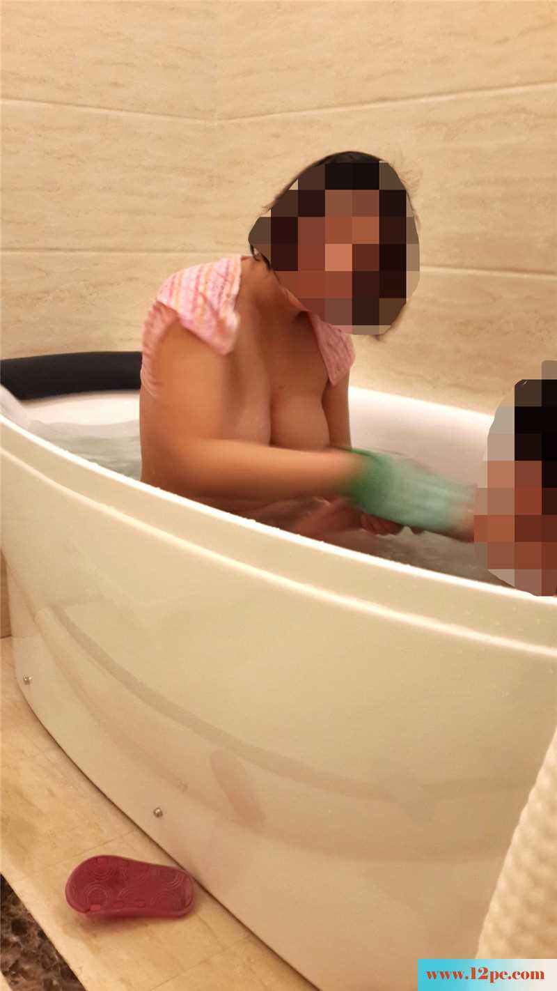 <!-- 标题采集开始 -->观赏妻儿洗澡，家庭的快乐其实很简单(15P)<!-- 标题采集结束 -->