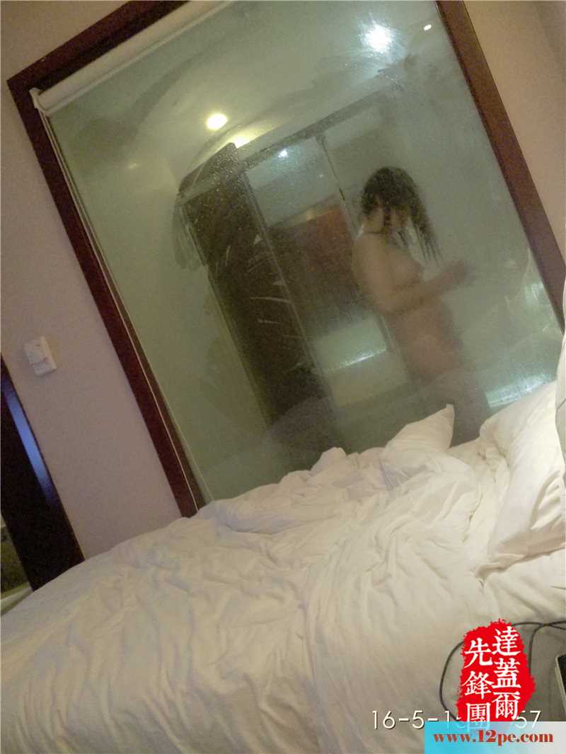 <!-- 标题采集开始 -->好不容易勾引到手的清纯小师妹，今天献给大家<!-- 标题采集结束 -->