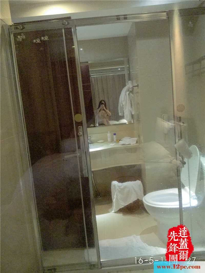 <!-- 标题采集开始 -->好不容易勾引到手的清纯小师妹，今天献给大家<!-- 标题采集结束 -->