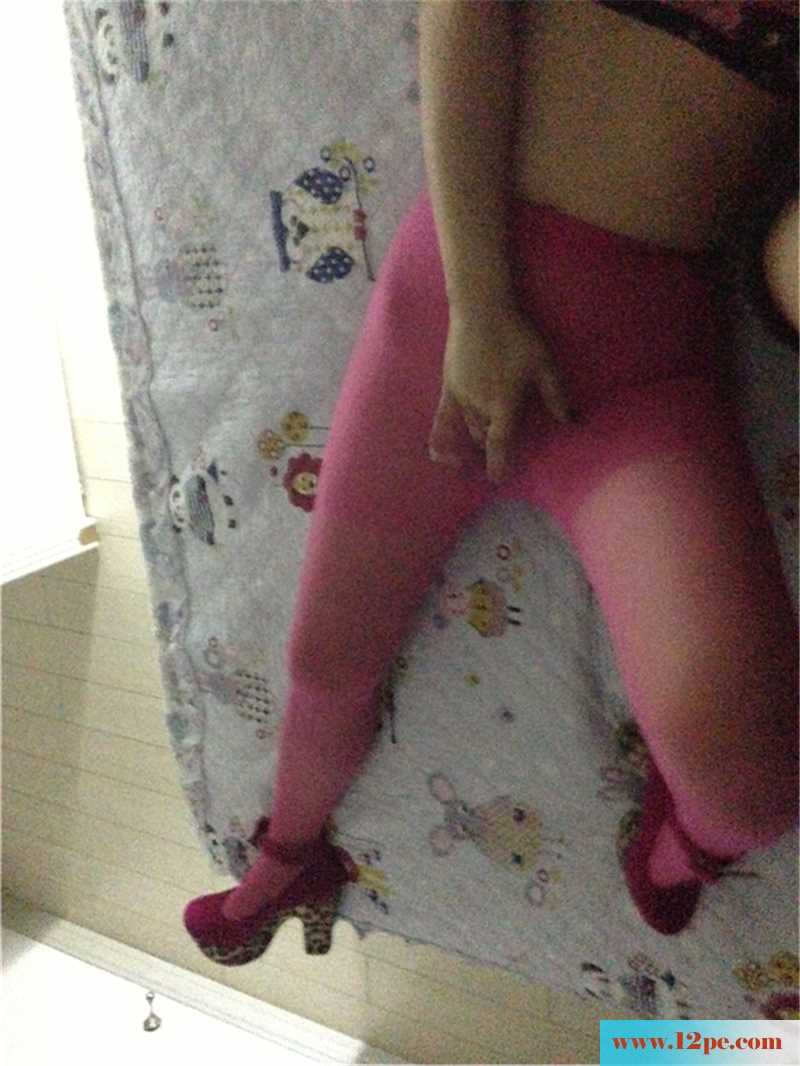 <!-- 标题采集开始 -->家有骚妻，期待换妻或3p(21P)<!-- 标题采集结束 -->