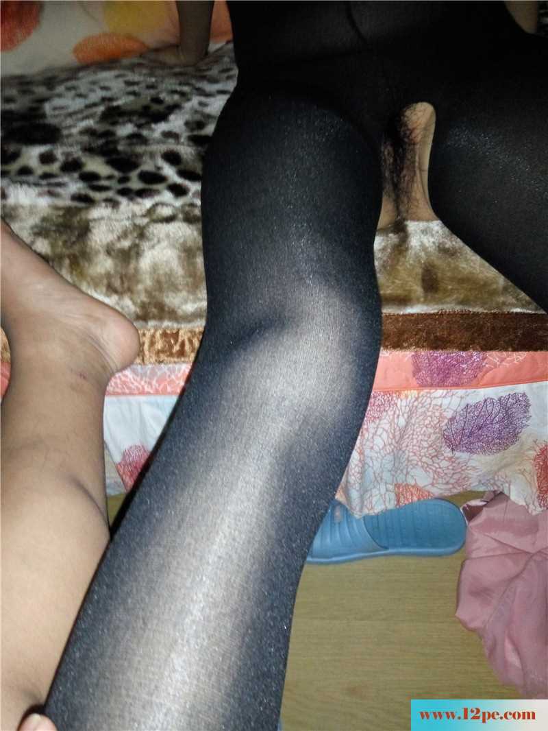 <!-- 标题采集开始 -->老婆身穿黑丝开裆裤与我享受鱼水之欢(16P)<!-- 标题采集结束 -->