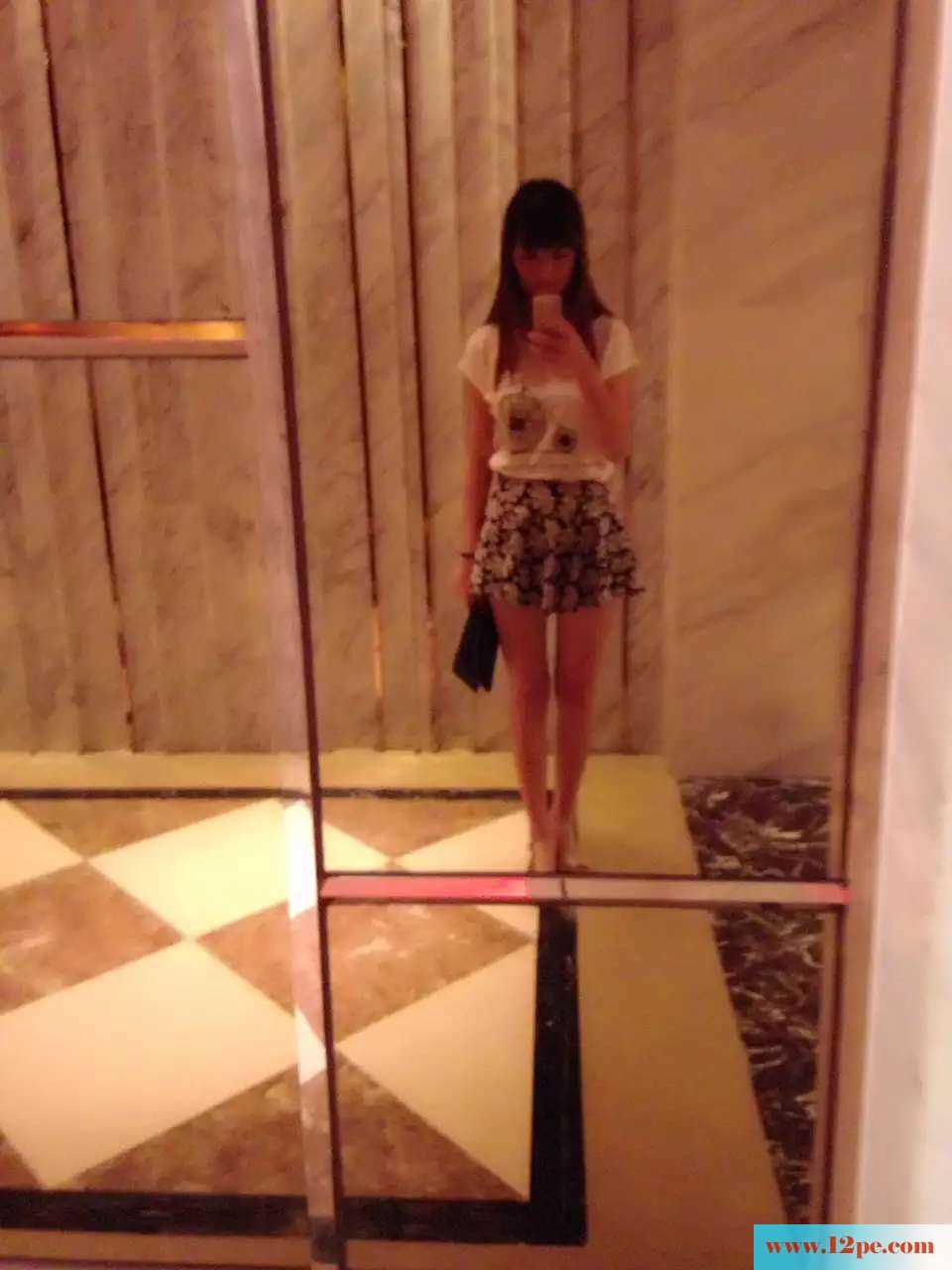 <!-- 标题采集开始 -->卖手机的美腿女友(27P)<!-- 标题采集结束 -->