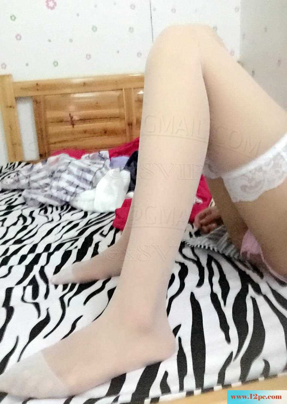 <!-- 标题采集开始 -->妹妹的丝袜脚想搓哥哥的鸡巴(24P)<!-- 标题采集结束 -->