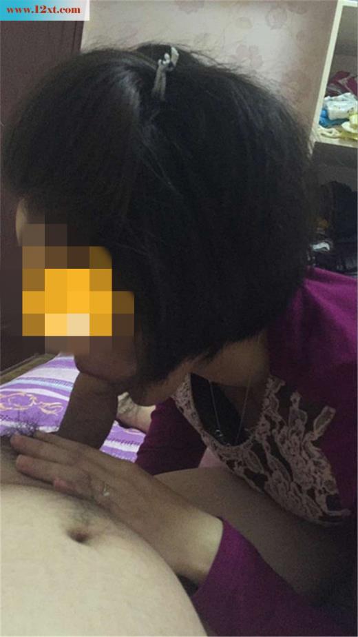 <!-- 标题采集开始 -->老婆卖力的坐上来，白臀对着我，轻轻的扭动(<!-- 标题采集结束 -->