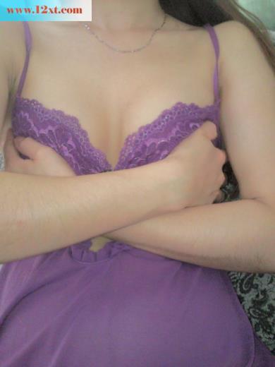 <!-- 标题采集开始 -->老婆性奋起来乳头很长，摸起来很有快感(18P)<!-- 标题采集结束 -->