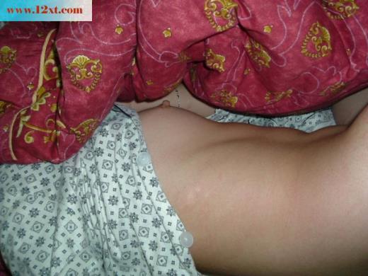 <!-- 标题采集开始 -->美少女裸睡疑似发春梦.鲍鱼溼透了(10P)<!-- 标题采集结束 -->