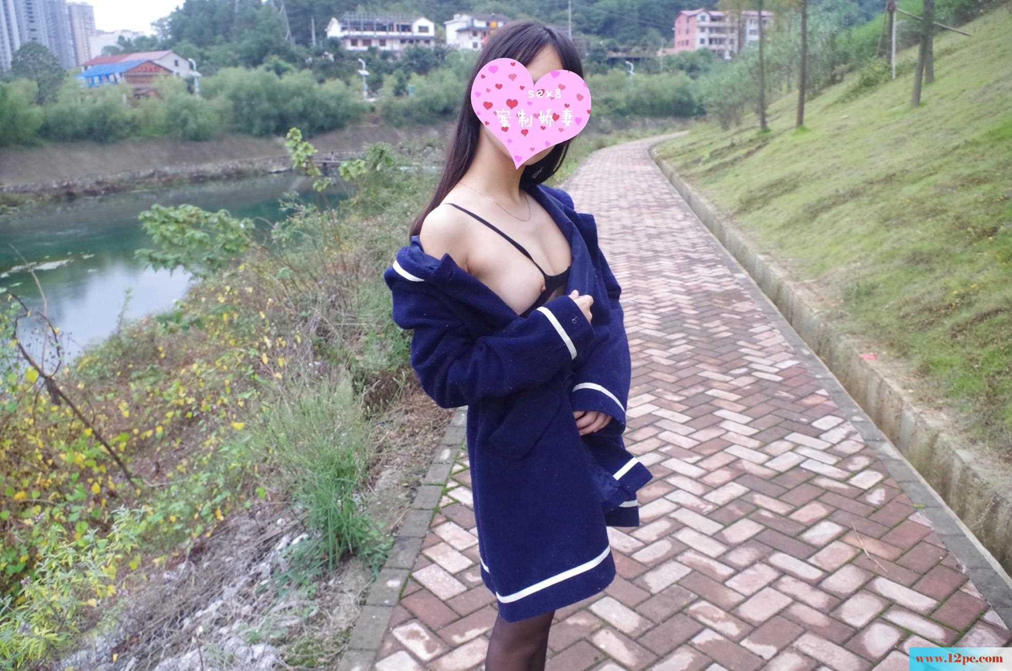 <!-- 标题采集开始 -->大衣裹着情趣连体开档黑丝出门(30P)<!-- 标题采集结束 -->