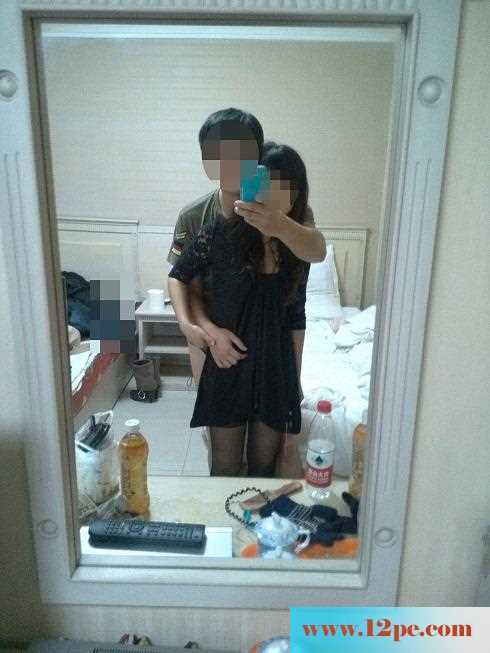 <!-- 标题采集开始 -->高冷妹子性感美腿口暴吞精(12P)<!-- 标题采集结束 -->