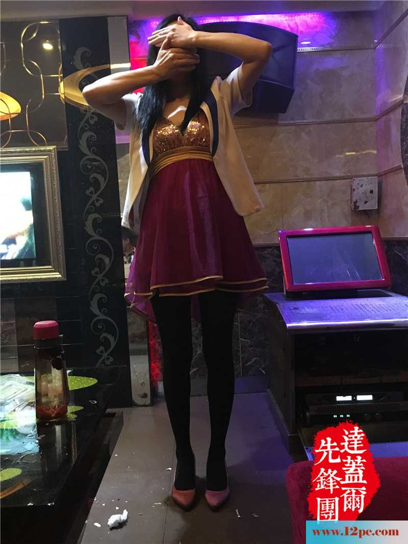 <!-- 标题采集开始 -->黑丝露乳色诱嫖圣，圣心不动心系爱妻(21P)<!-- 标题采集结束 -->