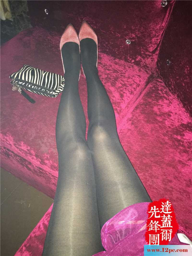 <!-- 标题采集开始 -->黑丝露乳色诱嫖圣，圣心不动心系爱妻(21P)<!-- 标题采集结束 -->