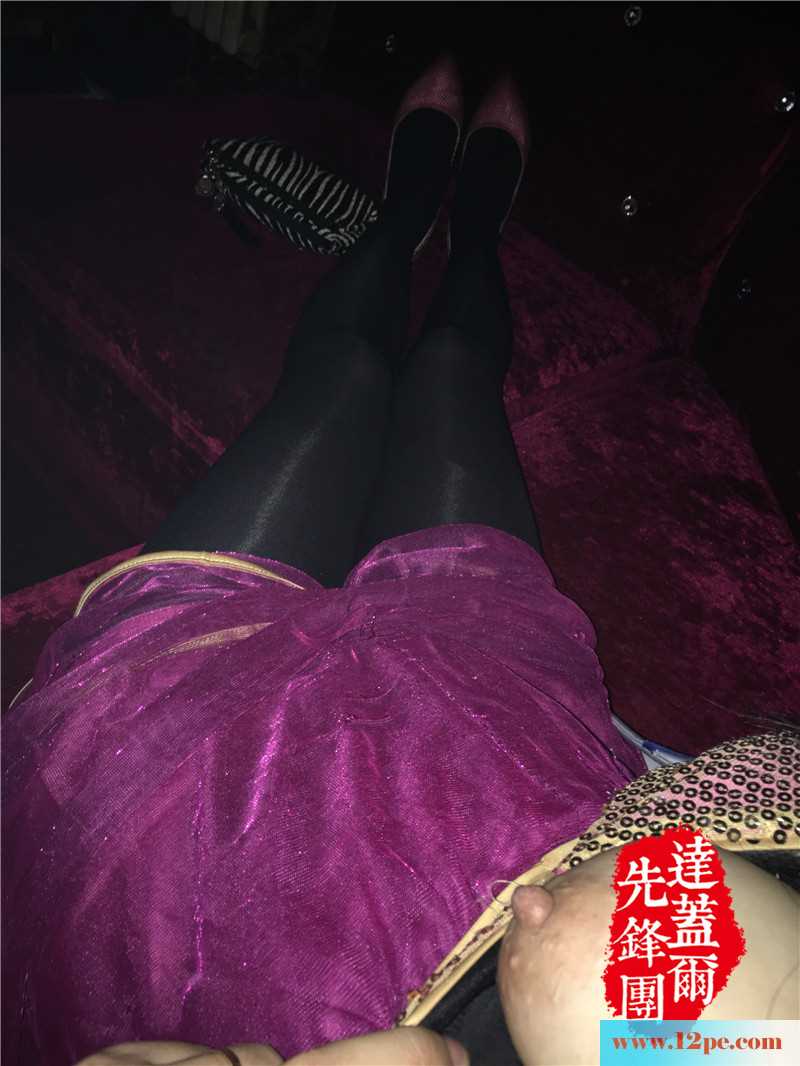 <!-- 标题采集开始 -->黑丝露乳色诱嫖圣，圣心不动心系爱妻(21P)<!-- 标题采集结束 -->