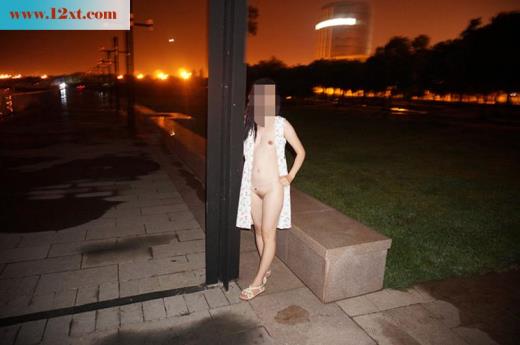<!-- 标题采集开始 -->深夜楼道＋外拍(12P)<!-- 标题采集结束 -->