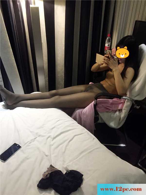 <!-- 标题采集开始 -->风骚主播女友性感非常，狐媚眼神勾人魂魄(15P<!-- 标题采集结束 -->
