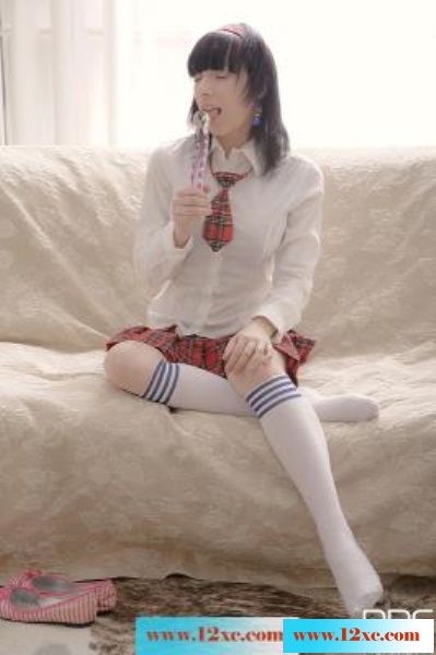 风骚学生妹和同学3P淫乱(16P)