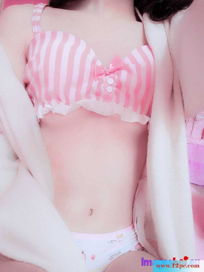 <!-- 标题采集开始 -->劲爆，这幺粉嫩木耳的小妮子就玩这幺大尺度的<!-- 标题采集结束 -->