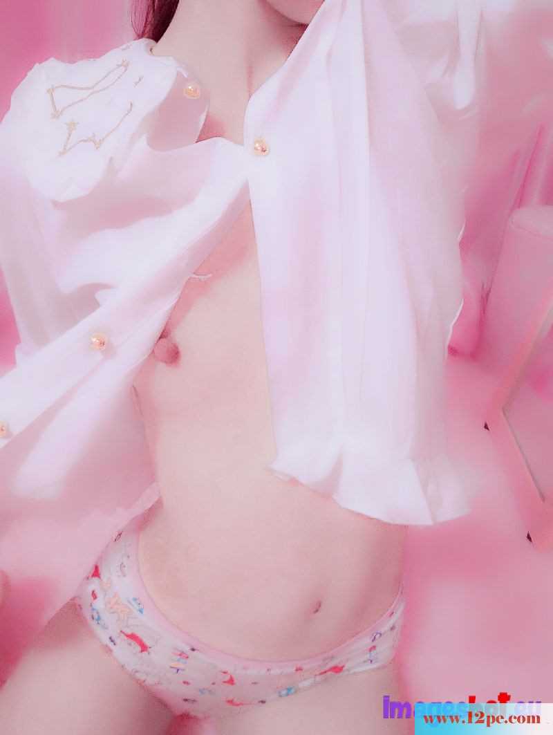 <!-- 标题采集开始 -->劲爆，这幺粉嫩木耳的小妮子就玩这幺大尺度的<!-- 标题采集结束 -->