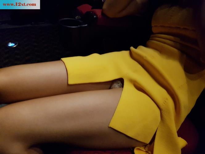 <!-- 标题采集开始 -->哈啰，好想你们.吃消夜（抽插）时间到了舔舔～<!-- 标题采集结束 -->