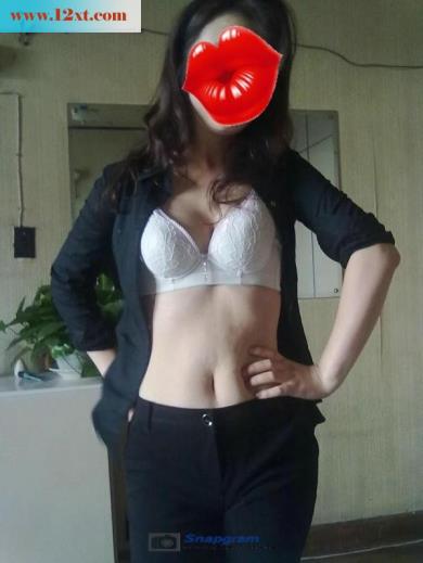 <!-- 标题采集开始 -->媚态十足的小少妇(15P)<!-- 标题采集结束 -->