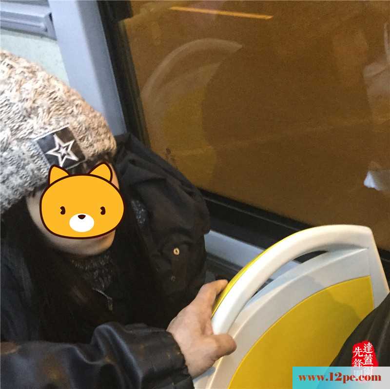 <!-- 标题采集开始 -->福建某大学学妹与我过度周末(19P)<!-- 标题采集结束 -->