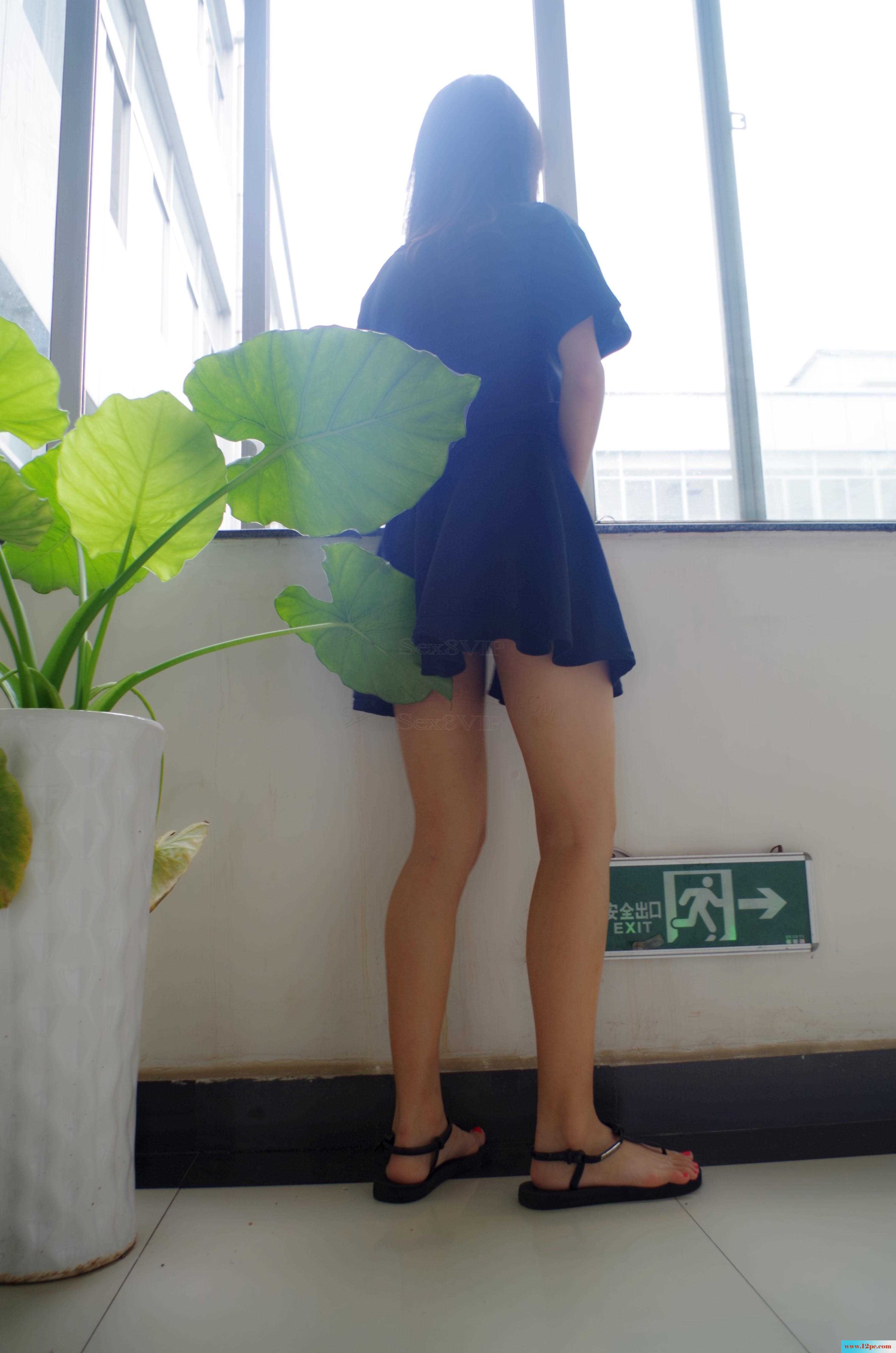 <!-- 标题采集开始 -->公司办公室门口大胆露出！要的就是刺激(20P)<!-- 标题采集结束 -->