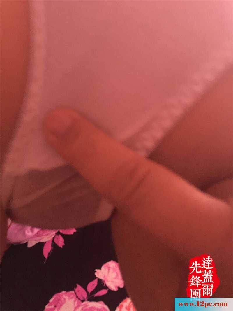 <!-- 标题采集开始 -->公司新来的童颜巨乳前台，奈何道行不够还是臣<!-- 标题采集结束 -->
