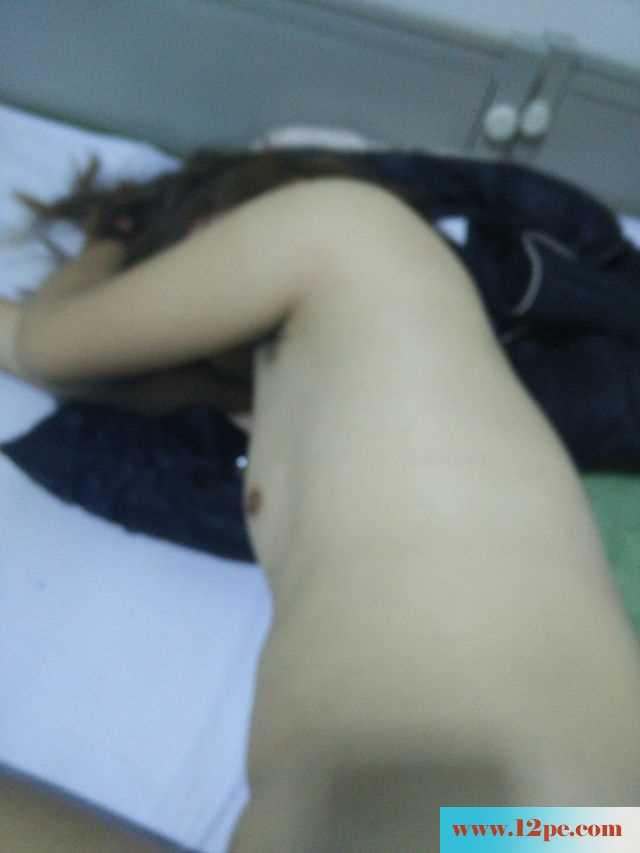 <!-- 标题采集开始 -->黑森林对战黑森林，加骚女自拍，手势验证(14P<!-- 标题采集结束 -->