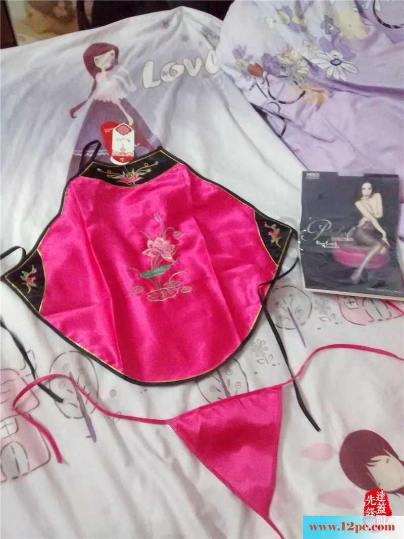 <!-- 标题采集开始 -->黑丝袜，红肚兜，恩爱夫妻玩转中西合璧(35P)<!-- 标题采集结束 -->