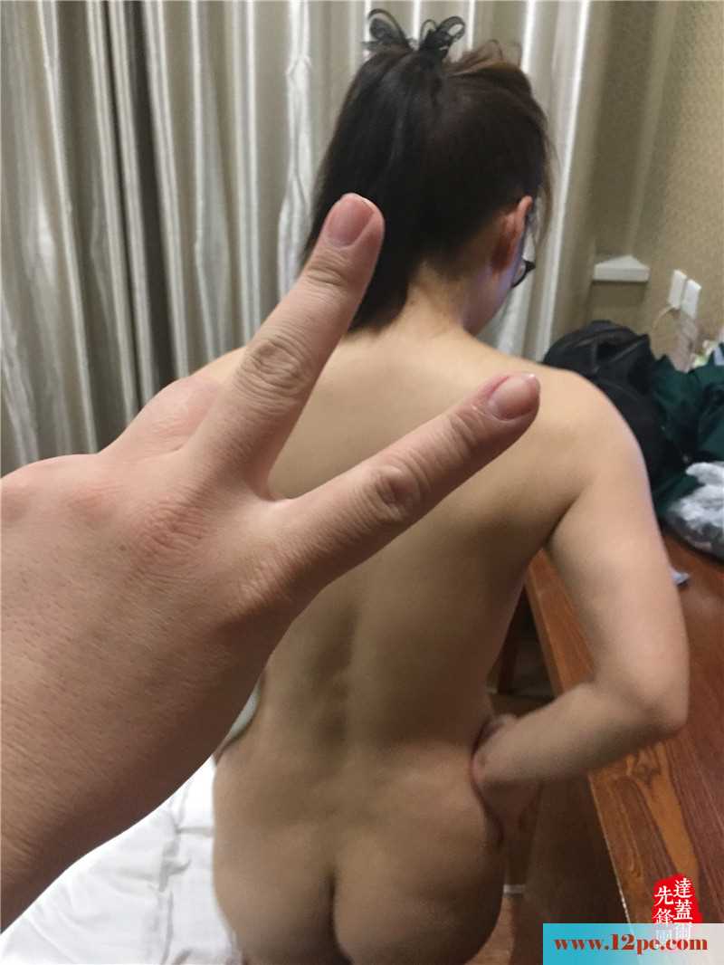 <!-- 标题采集开始 -->很有女人味的一个人妻，老公出差她也没闲着(<!-- 标题采集结束 -->