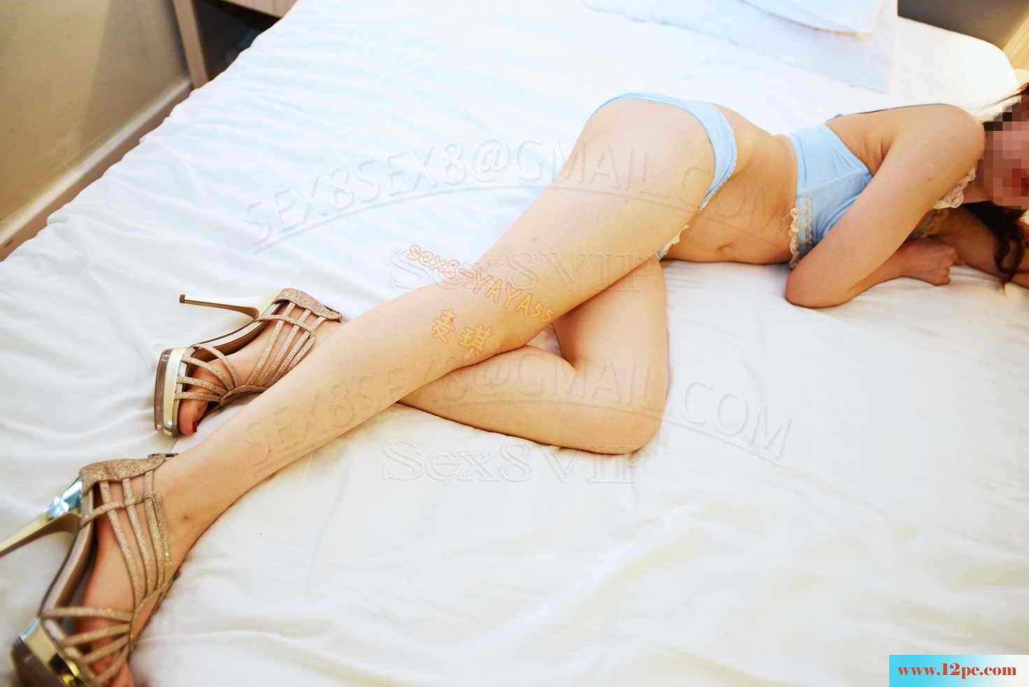 <!-- 标题采集开始 -->模特pose不熟练，摄影师上手进行修正(30P)<!-- 标题采集结束 -->