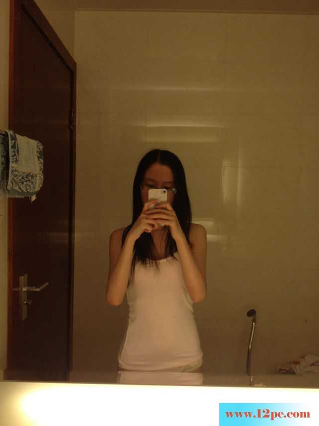 <!-- 标题采集开始 -->南京大学金陵学院的学妹(24P)<!-- 标题采集结束 -->