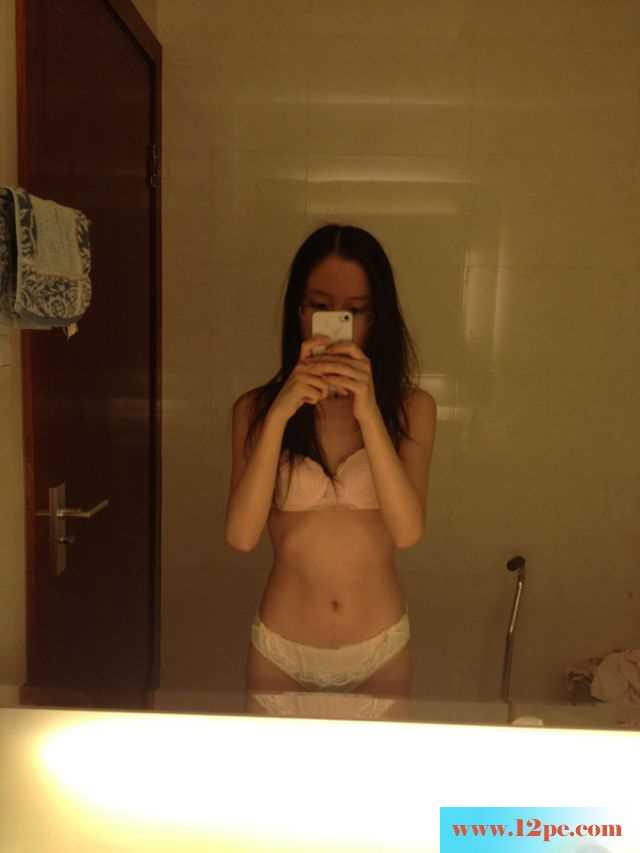 <!-- 标题采集开始 -->南京大学金陵学院的学妹(24P)<!-- 标题采集结束 -->