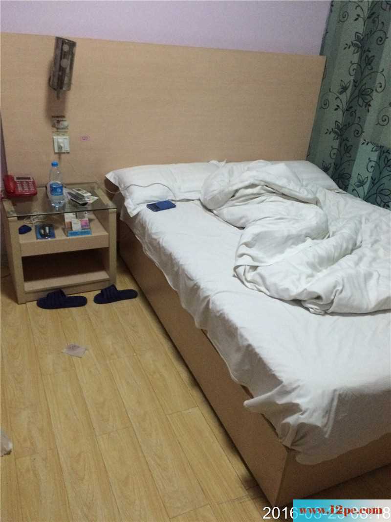 <!-- 标题采集开始 -->难忘今宵，欲求不满的少妇被我征服(23P)<!-- 标题采集结束 -->