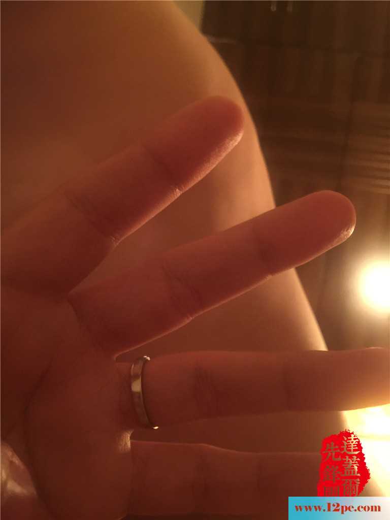<!-- 标题采集开始 -->一双明月贴胸前，紫禁葡萄碧玉圆；<!-- 标题采集结束 -->