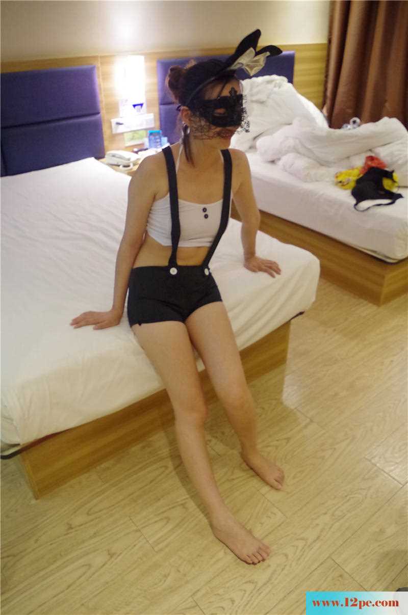 <!-- 标题采集开始 -->与贵州夫妻的愉快一夜1-(30P)<!-- 标题采集结束 -->