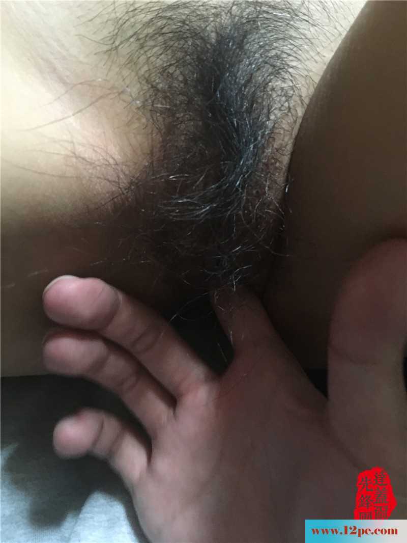 <!-- 标题采集开始 -->勃起的龙根前，匍匐着她丰满的臀，画面太美着<!-- 标题采集结束 -->