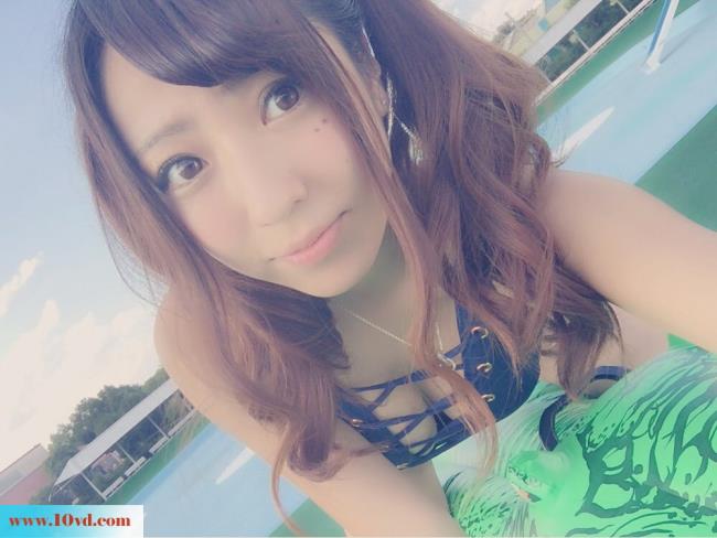<!-- 标题采集开始 -->温柔童颜性感饱满大胸小美妞【15P】<!-- 标题采集结束 -->