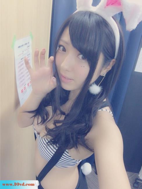 <!-- 标题采集开始 -->温柔童颜性感饱满大胸小美妞【15P】<!-- 标题采集结束 -->