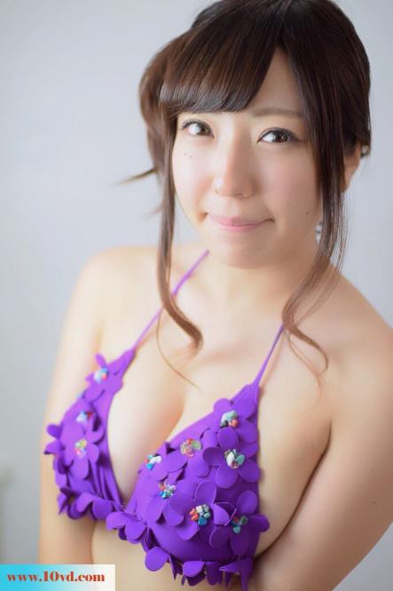 <!-- 标题采集开始 -->温柔童颜性感饱满大胸小美妞【15P】<!-- 标题采集结束 -->