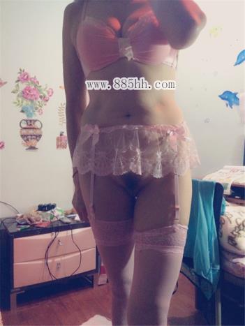 <!-- 标题采集开始 -->身材很好的女友，穿什幺情趣衣都好看，何况还<!-- 标题采集结束 -->