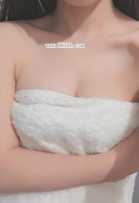 <!-- 标题采集开始 -->婉芳作品之一幻想他走近，从后抱婉芳吻项颈，<!-- 标题采集结束 -->