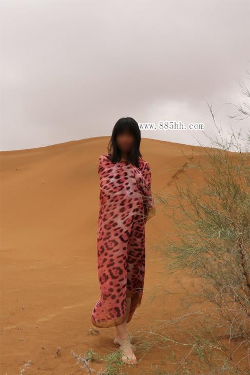 <!-- 标题采集开始 -->小靓妹野外露出唯美身材(21P)<!-- 标题采集结束 -->