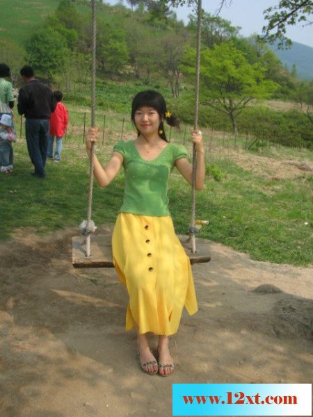 韩国一对情侣白天甜蜜旅游照晚上疯狂造爱6部性