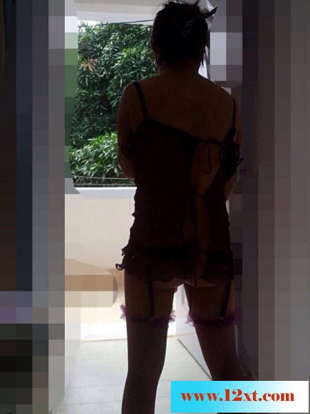 和骚老婆尝试各种有意思的情趣和道具[10P]&nbsp